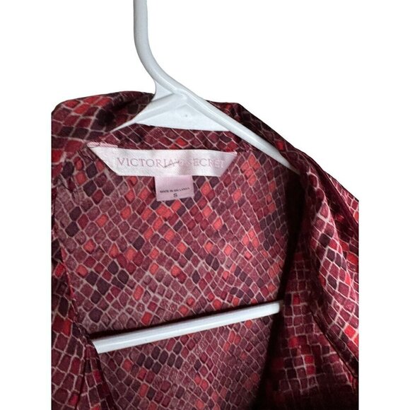 Victoria's Secret Satin Pajama Top Red Small - Picture 2 of 3